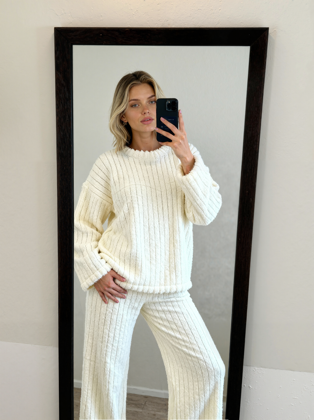 Cozy White Oversized Fur-Striped Pyjama